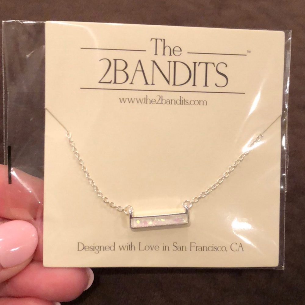 NWT 2Bandits Necklace